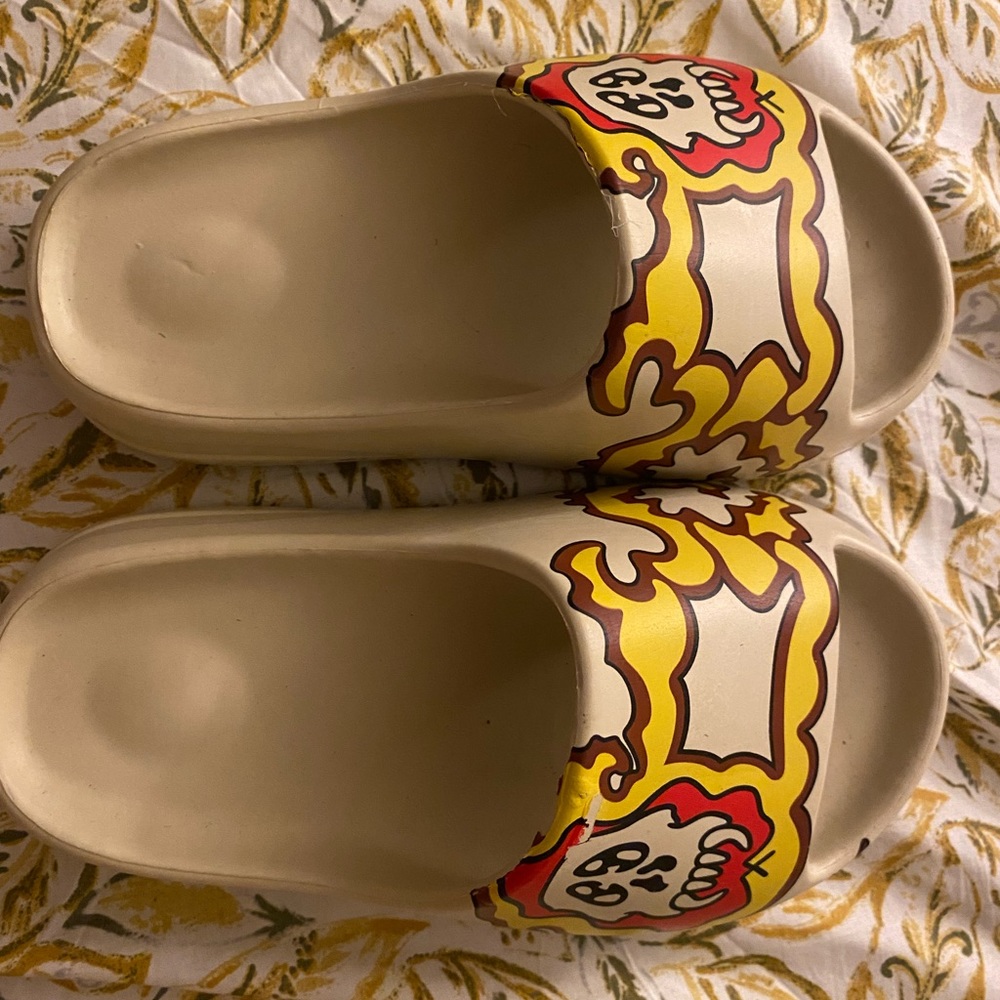 Skull Slides